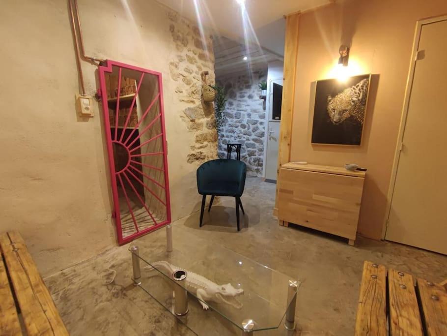 Appartement Cosy 2/4 Personnes La Roquebrussanne エクステリア 写真